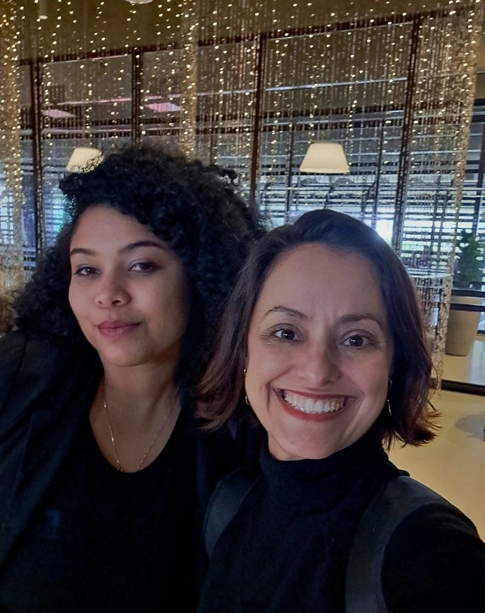 Selfie de Janah PE e Vânia Santiago.